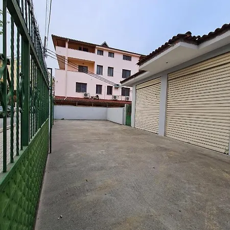 Bar Kafe Pjetri Séjour chez l'habitant *