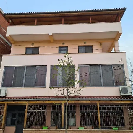 Séjour chez l'habitant Bar Kafe Pjetri Patza-Kuqani