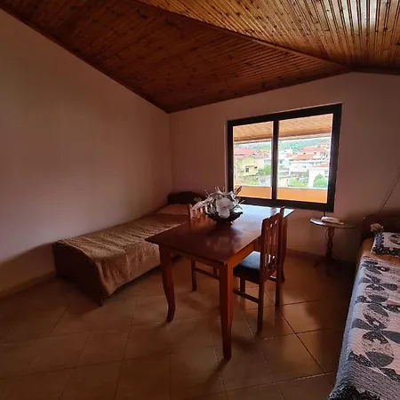 Séjour chez l'habitant Bar Kafe Pjetri Patza-Kuqani