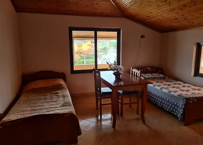 Bar Kafe Pjetri Patza-Kuqani