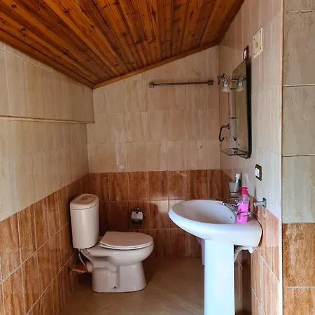 Homestay Bar Kafe Pjetri