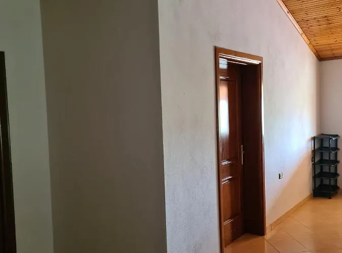 Bar Kafe Pjetri Patza-Kuqani