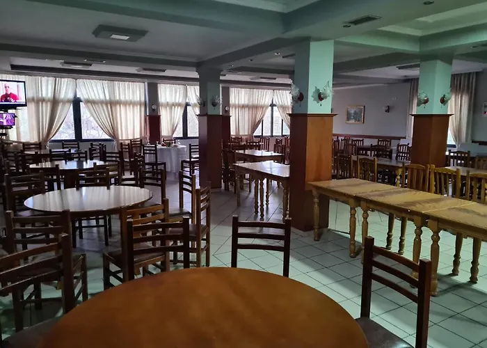 Bar Kafe Pjetri Privatunterkunft *